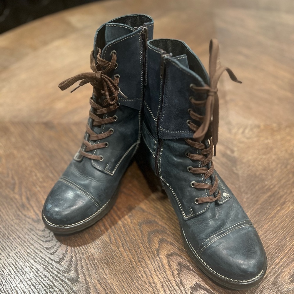 Taos Lace Up Boots